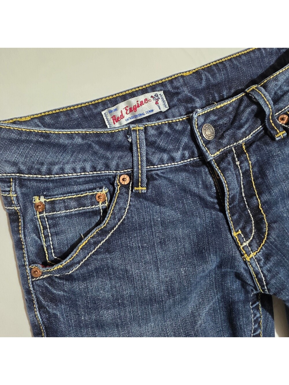 VTG Y2K Red Engine Low Rise Straight Dark Jeans Size 30 Contrast Stitch USA 2005
